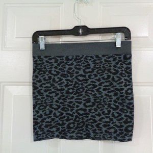 Gray Leopard Print Skirt by Nikibiki